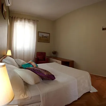 Apartment Gianina *