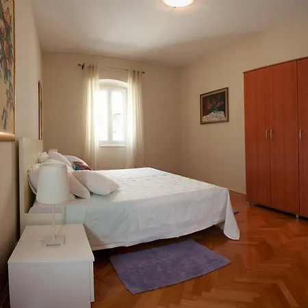 Apartment Gianina *