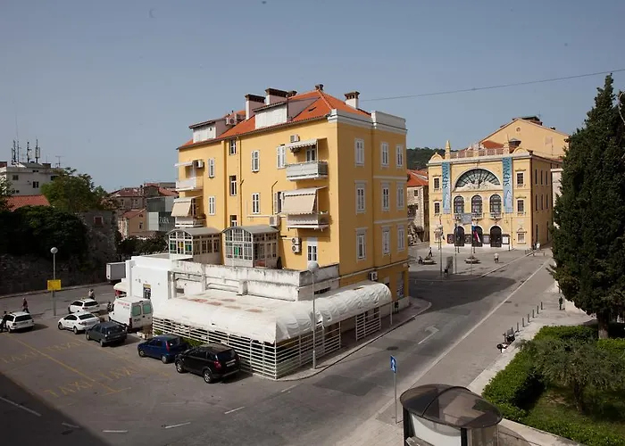 Апартаменты Gianina *